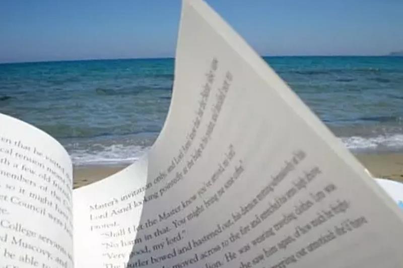 Libro in spiaggia.
